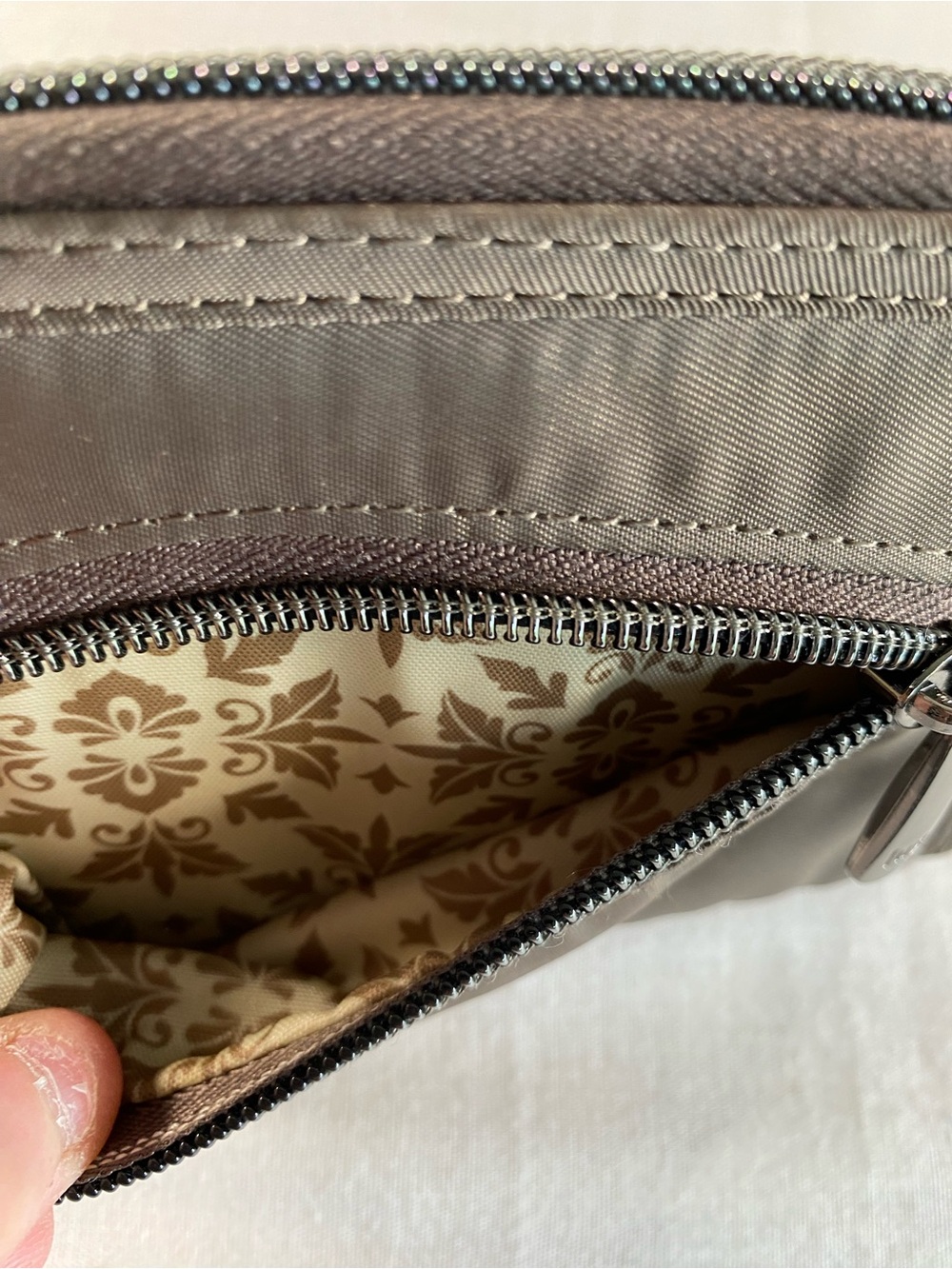 Lug Rodeo Wallet Billfold - Walnut Brown - Chevron Quilting - Picture 5 of 9